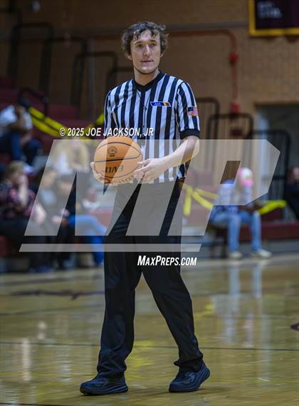 Thumbnail 1 in Salpointe Catholic vs Sahuaro photogallery.