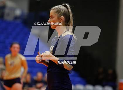 Thumbnail 1 in Shiloh Christian vs. Brookland (AAA 4A State Final) photogallery.