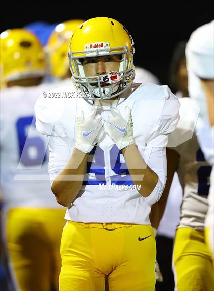 Thumbnail 2 in Dominguez vs. La Mirada  photogallery.