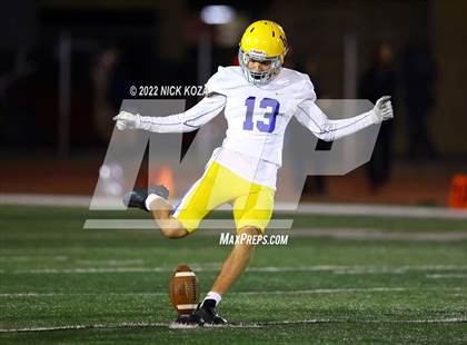 Thumbnail 2 in Dominguez vs. La Mirada  photogallery.