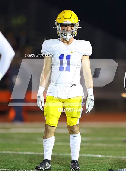 Thumbnail 1 in Dominguez vs. La Mirada  photogallery.