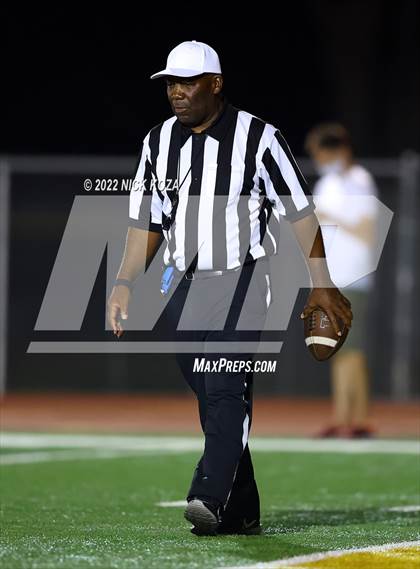 Thumbnail 1 in Dominguez vs. La Mirada  photogallery.