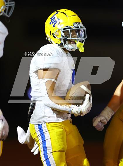 Thumbnail 1 in Dominguez vs. La Mirada  photogallery.