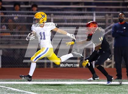 Thumbnail 1 in Dominguez vs. La Mirada  photogallery.