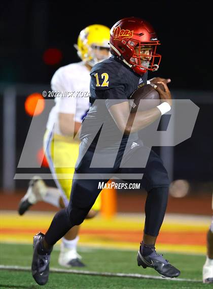 Thumbnail 2 in Dominguez vs. La Mirada  photogallery.
