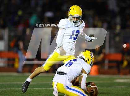 Thumbnail 1 in Dominguez vs. La Mirada  photogallery.