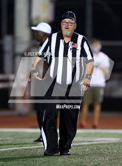 Thumbnail 2 in Dominguez vs. La Mirada  photogallery.