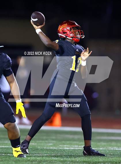 Thumbnail 1 in Dominguez vs. La Mirada  photogallery.