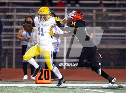 Thumbnail 1 in Dominguez vs. La Mirada  photogallery.