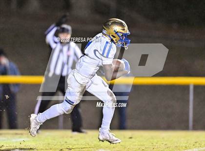 Thumbnail 2 in Lewisville @ Christ Church Episcopal (SCHSL 1A Third Round Playoff) photogallery.