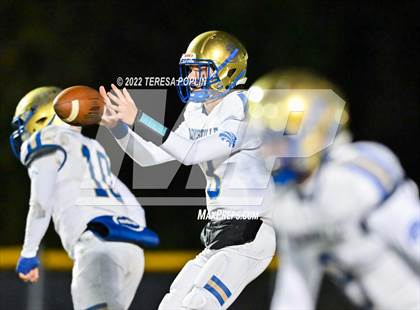 Thumbnail 2 in Lewisville @ Christ Church Episcopal (SCHSL 1A Third Round Playoff) photogallery.