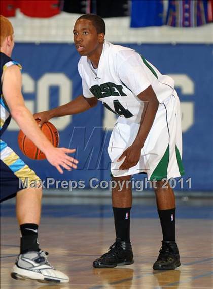 Thumbnail 3 in Foothill vs. Dorsey (MaxPreps Holiday Classic) photogallery.