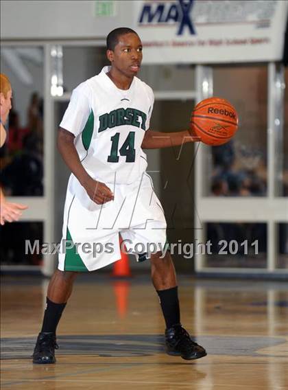 Thumbnail 2 in Foothill vs. Dorsey (MaxPreps Holiday Classic) photogallery.