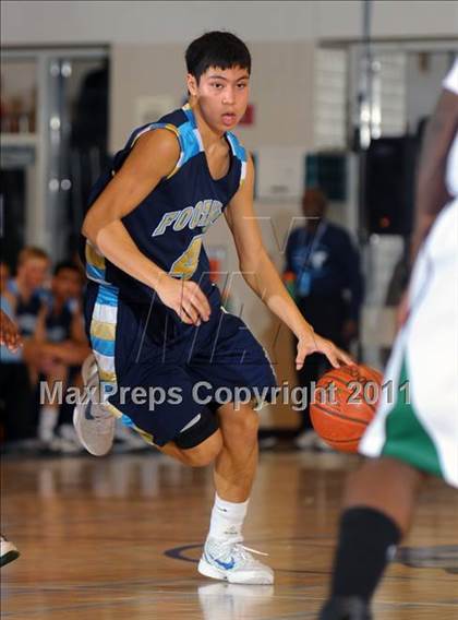 Thumbnail 1 in Foothill vs. Dorsey (MaxPreps Holiday Classic) photogallery.