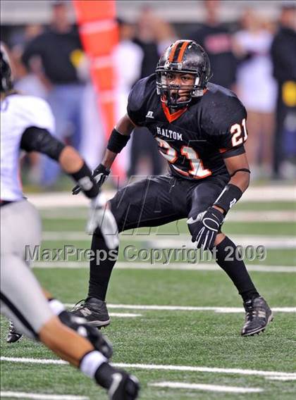 Thumbnail 3 in Haltom vs. Martin (Texas 5A D1 Region I Bi-District Playoffs) photogallery.