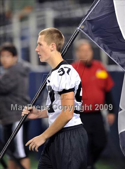 Thumbnail 1 in Haltom vs. Martin (Texas 5A D1 Region I Bi-District Playoffs) photogallery.