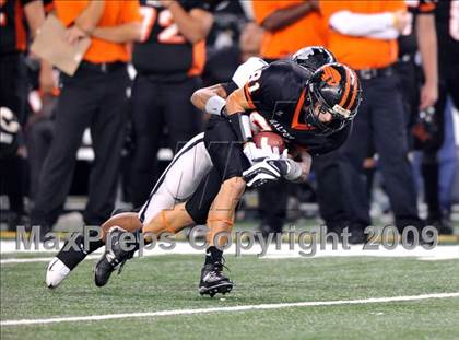 Thumbnail 3 in Haltom vs. Martin (Texas 5A D1 Region I Bi-District Playoffs) photogallery.