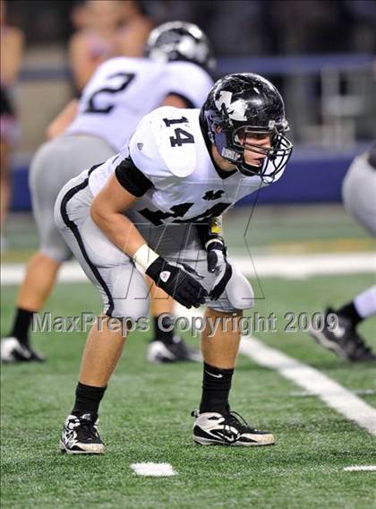 Thumbnail 3 in Haltom vs. Martin (Texas 5A D1 Region I Bi-District Playoffs) photogallery.