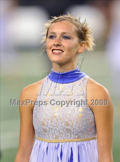 Thumbnail 3 in Haltom vs. Martin (Texas 5A D1 Region I Bi-District Playoffs) photogallery.