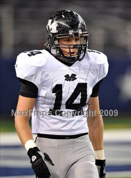 Thumbnail 3 in Haltom vs. Martin (Texas 5A D1 Region I Bi-District Playoffs) photogallery.