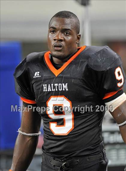 Thumbnail 1 in Haltom vs. Martin (Texas 5A D1 Region I Bi-District Playoffs) photogallery.