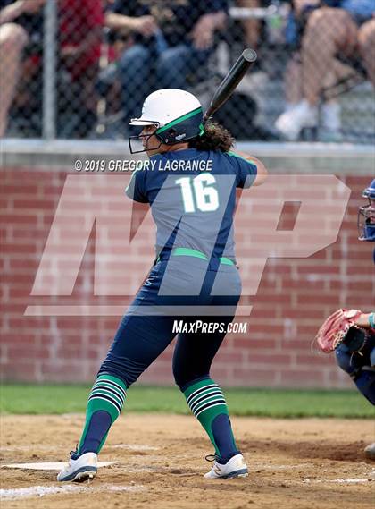 Thumbnail 2 in V.R. Eaton vs Keller (UIL 6A Regional Final Game 1) photogallery.