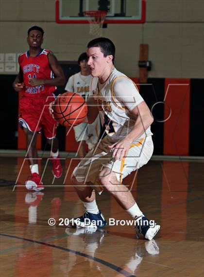 Thumbnail 1 in Seymour vs  Scott County  (King of the Smokies) photogallery.