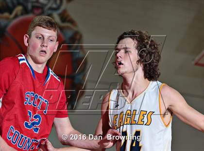 Thumbnail 1 in Seymour vs  Scott County  (King of the Smokies) photogallery.