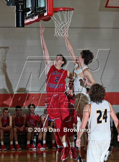 Thumbnail 1 in Seymour vs  Scott County  (King of the Smokies) photogallery.