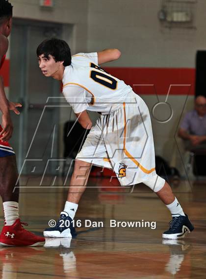 Thumbnail 2 in Seymour vs  Scott County  (King of the Smokies) photogallery.