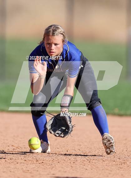 Thumbnail 3 in Columbine vs. Fruita Monument (CHSAA 5A First Round) photogallery.
