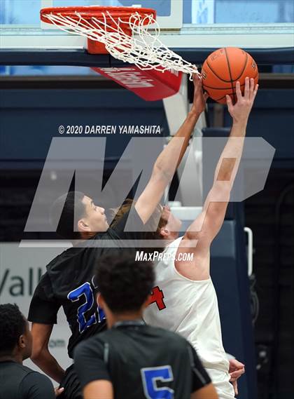 Thumbnail 3 in Capital Christian vs. Poly (MaxPreps MLK Classic) photogallery.