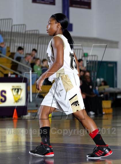 Thumbnail 2 in Knight vs. Saugus photogallery.