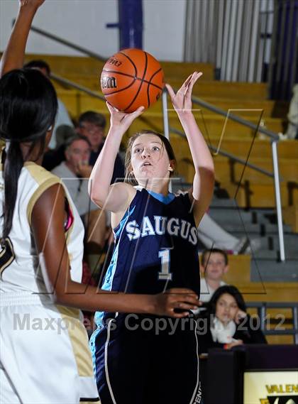Thumbnail 3 in Knight vs. Saugus photogallery.