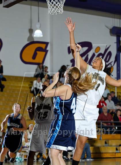 Thumbnail 1 in Knight vs. Saugus photogallery.