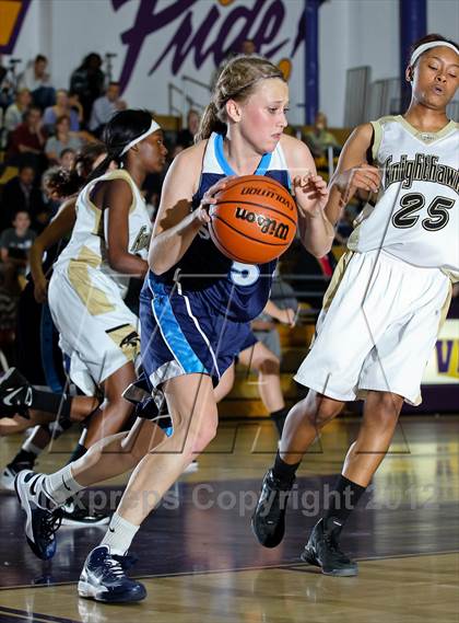Thumbnail 1 in Knight vs. Saugus photogallery.