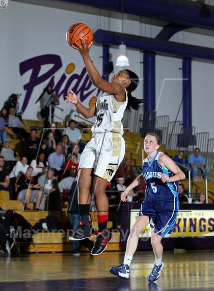 Thumbnail 2 in Knight vs. Saugus photogallery.