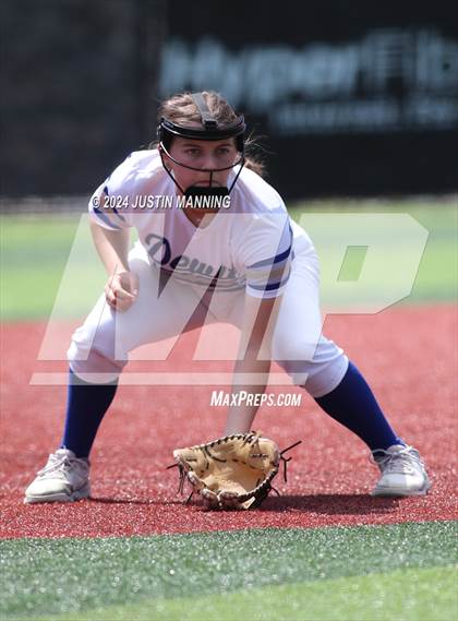 Thumbnail 1 in DeWitt vs. Lincoln (AAA 3A Semifinal) photogallery.