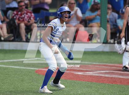 Thumbnail 2 in DeWitt vs. Lincoln (AAA 3A Semifinal) photogallery.