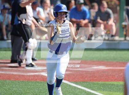Thumbnail 1 in DeWitt vs. Lincoln (AAA 3A Semifinal) photogallery.