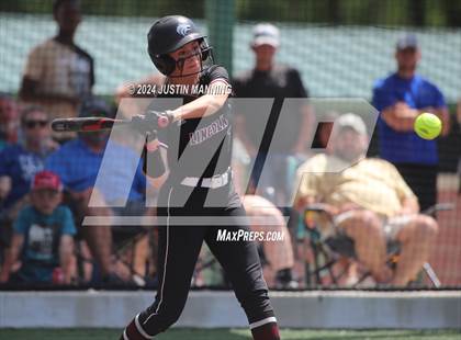 Thumbnail 1 in DeWitt vs. Lincoln (AAA 3A Semifinal) photogallery.