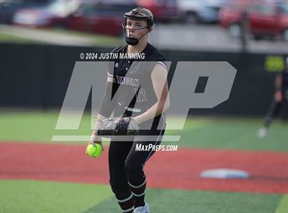 Thumbnail 3 in DeWitt vs. Lincoln (AAA 3A Semifinal) photogallery.