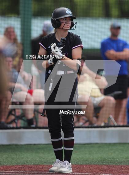 Thumbnail 2 in DeWitt vs. Lincoln (AAA 3A Semifinal) photogallery.