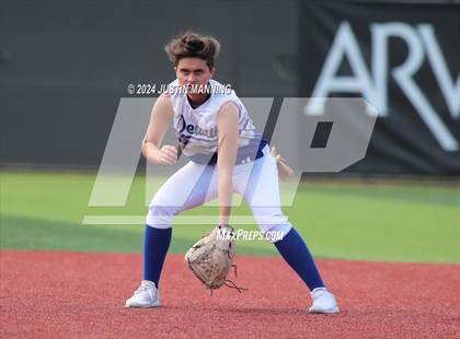 Thumbnail 1 in DeWitt vs. Lincoln (AAA 3A Semifinal) photogallery.