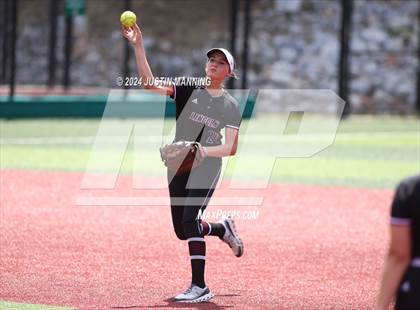 Thumbnail 2 in DeWitt vs. Lincoln (AAA 3A Semifinal) photogallery.
