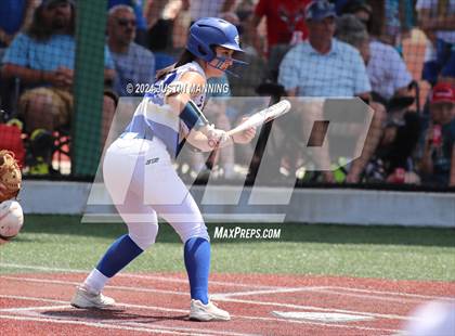 Thumbnail 2 in DeWitt vs. Lincoln (AAA 3A Semifinal) photogallery.