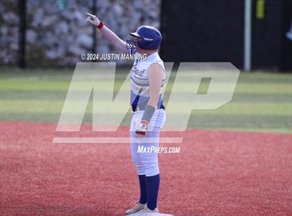 Thumbnail 1 in DeWitt vs. Lincoln (AAA 3A Semifinal) photogallery.
