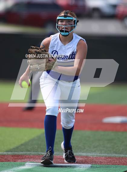 Thumbnail 2 in DeWitt vs. Lincoln (AAA 3A Semifinal) photogallery.
