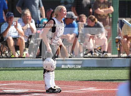 Thumbnail 2 in DeWitt vs. Lincoln (AAA 3A Semifinal) photogallery.