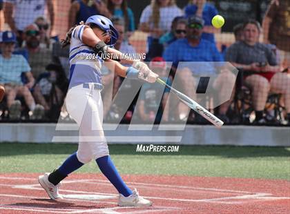 Thumbnail 3 in DeWitt vs. Lincoln (AAA 3A Semifinal) photogallery.